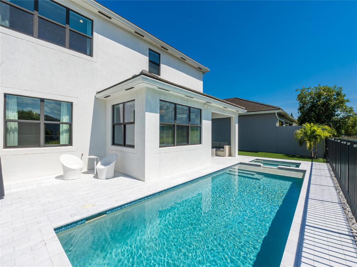 MLS #F10530381 image #0