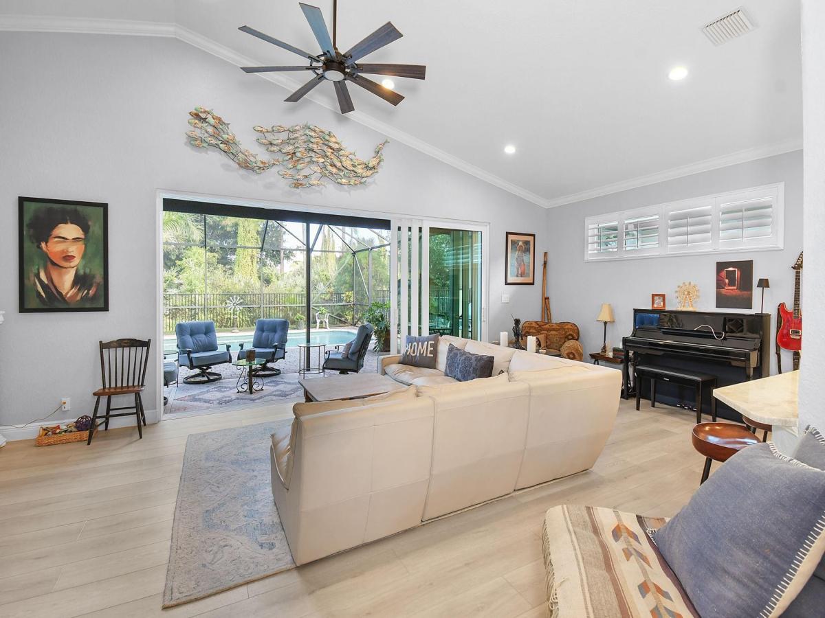 MLS #F10538059 image #0