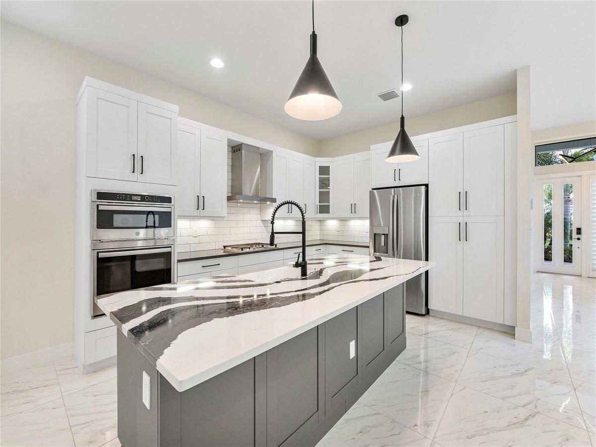 MLS #F10542009 image #0