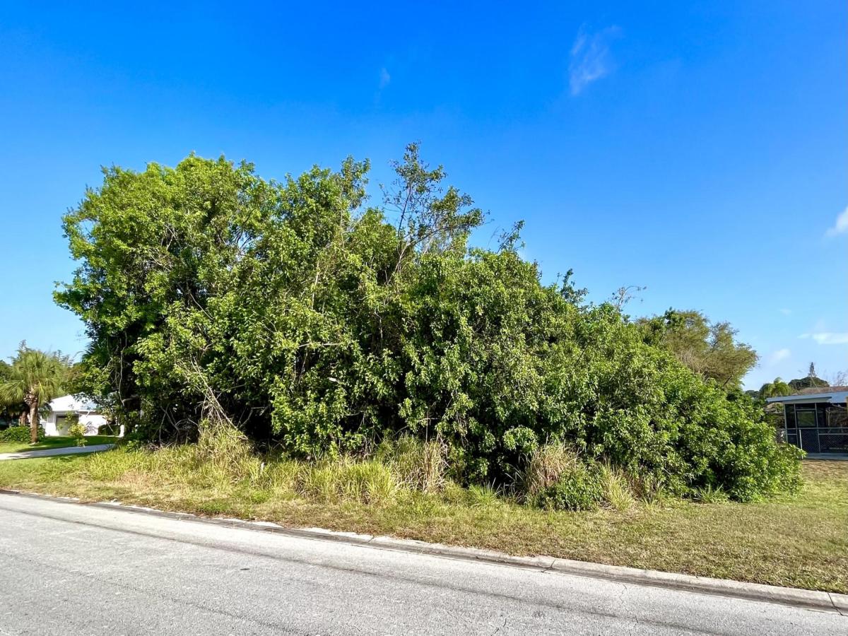 MLS #R10893597 image #0