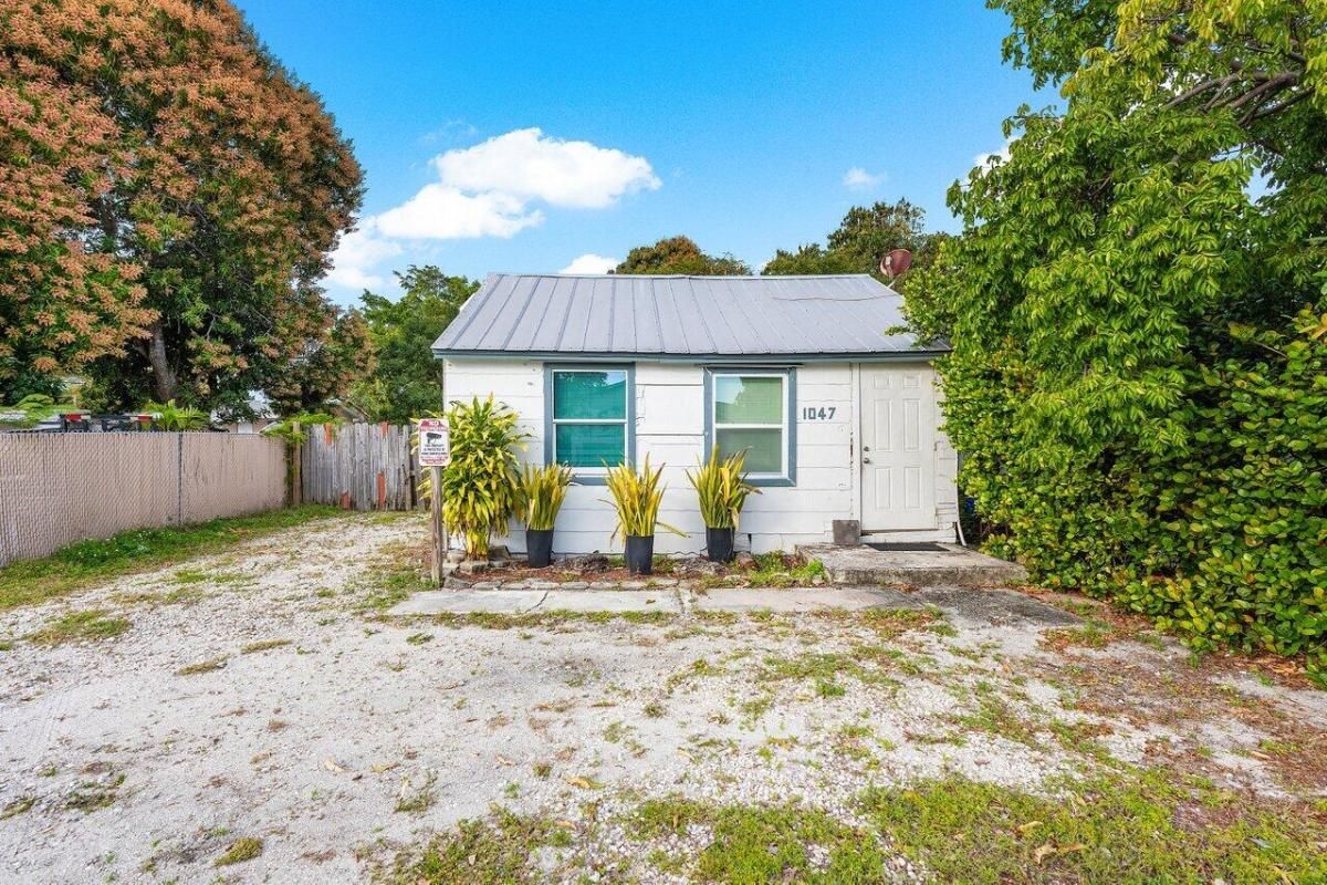 MLS #R11036280 image #0