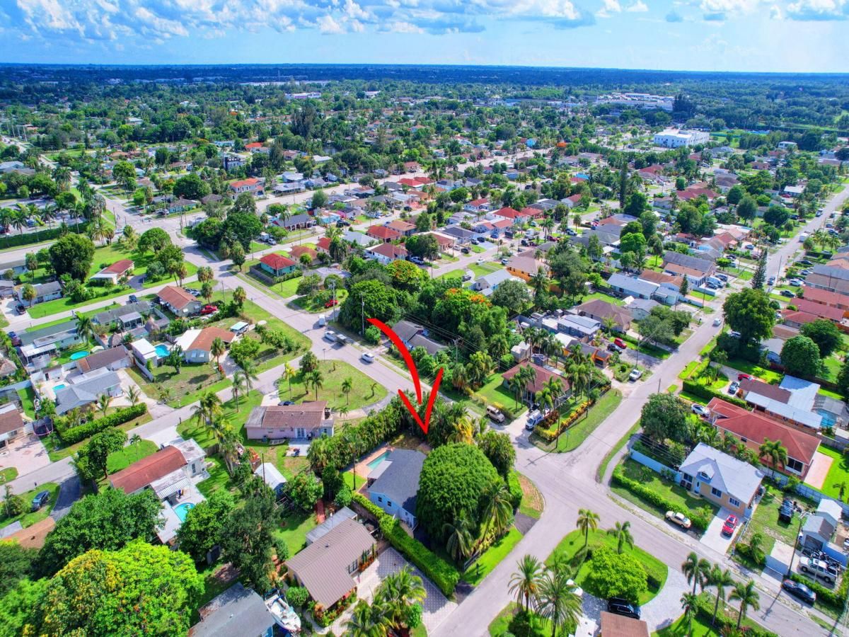 MLS #R11039037 image #0