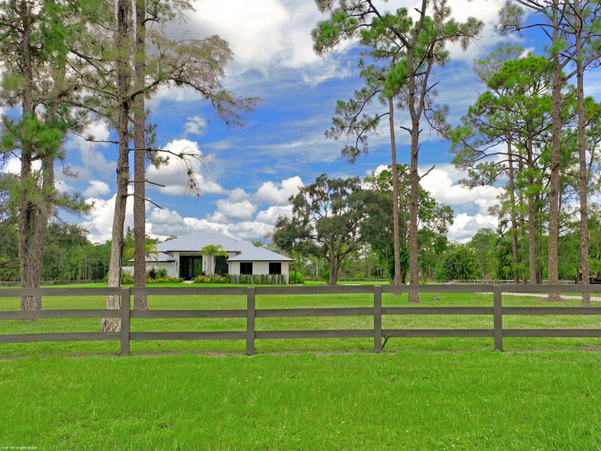 MLS #R11049161 image #0