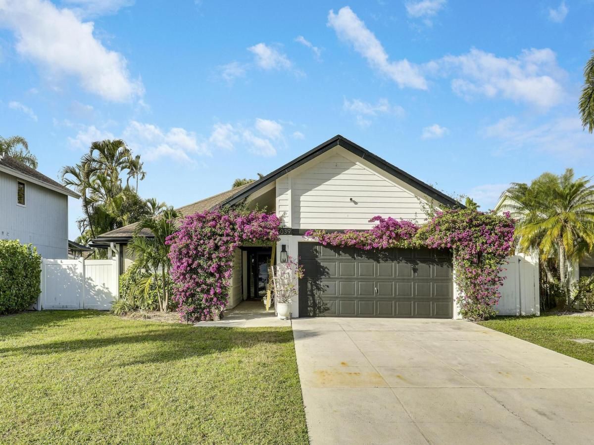 MLS #R11060955 image #0