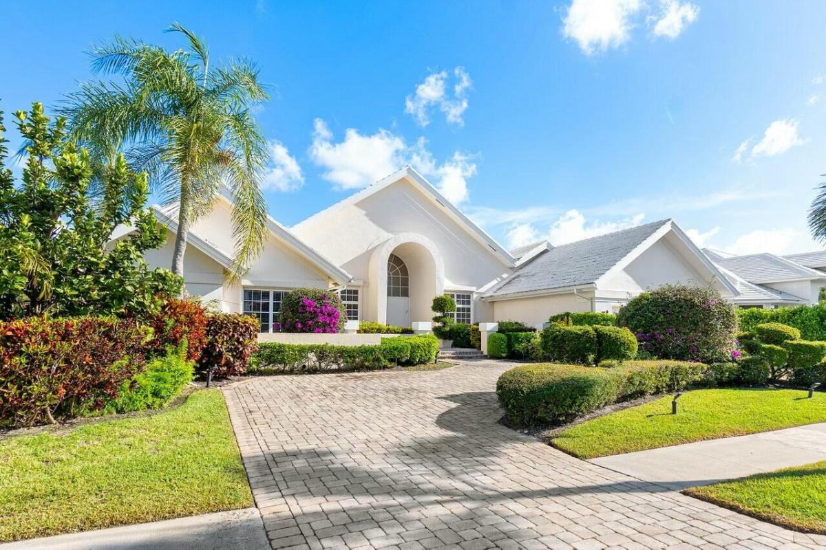 MLS #R11076491 image #0