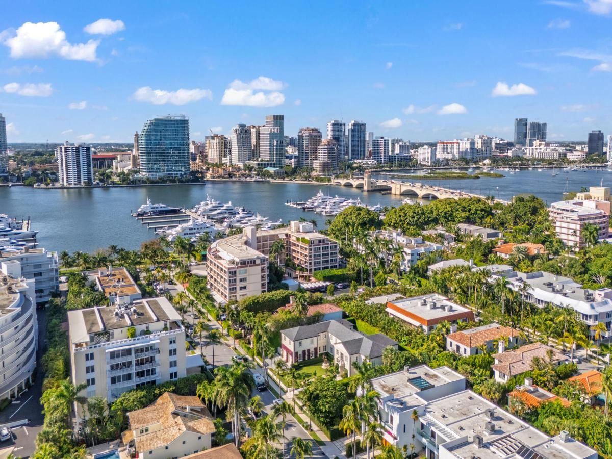 MLS #R11079825 image #0