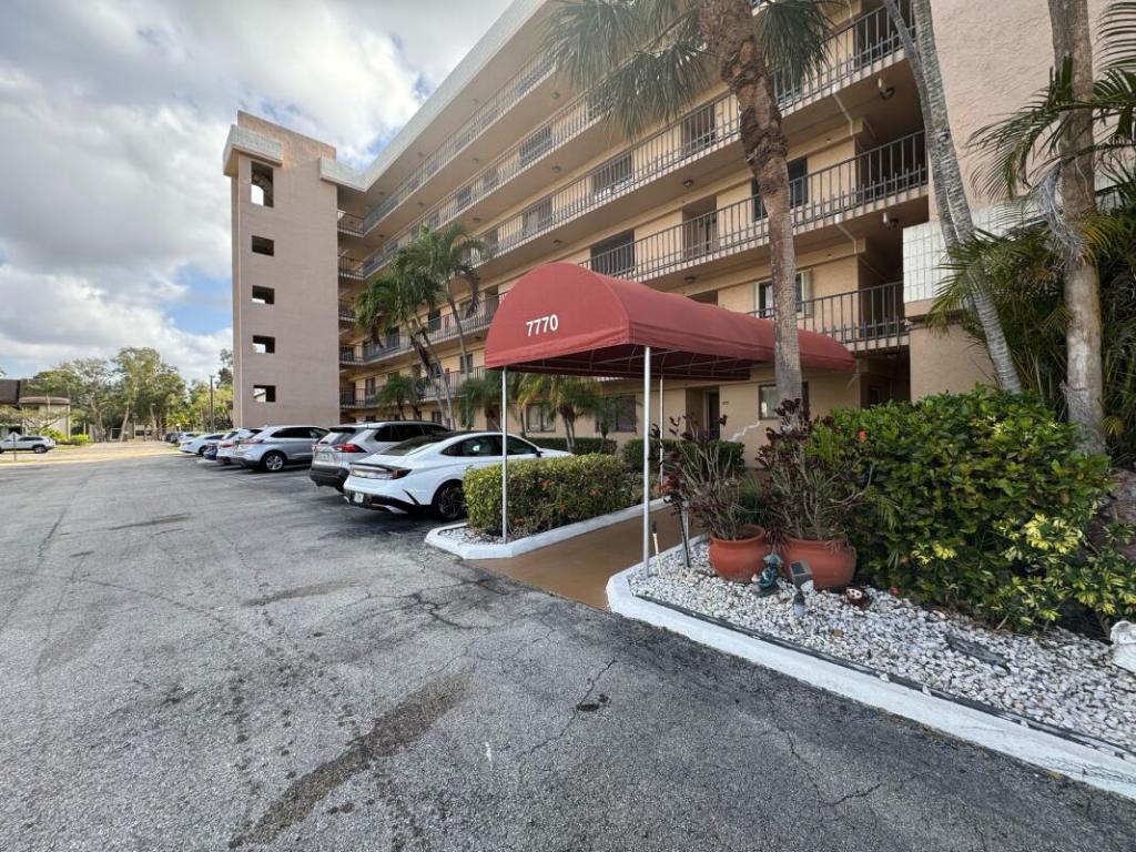 MLS #R11085263 image #0