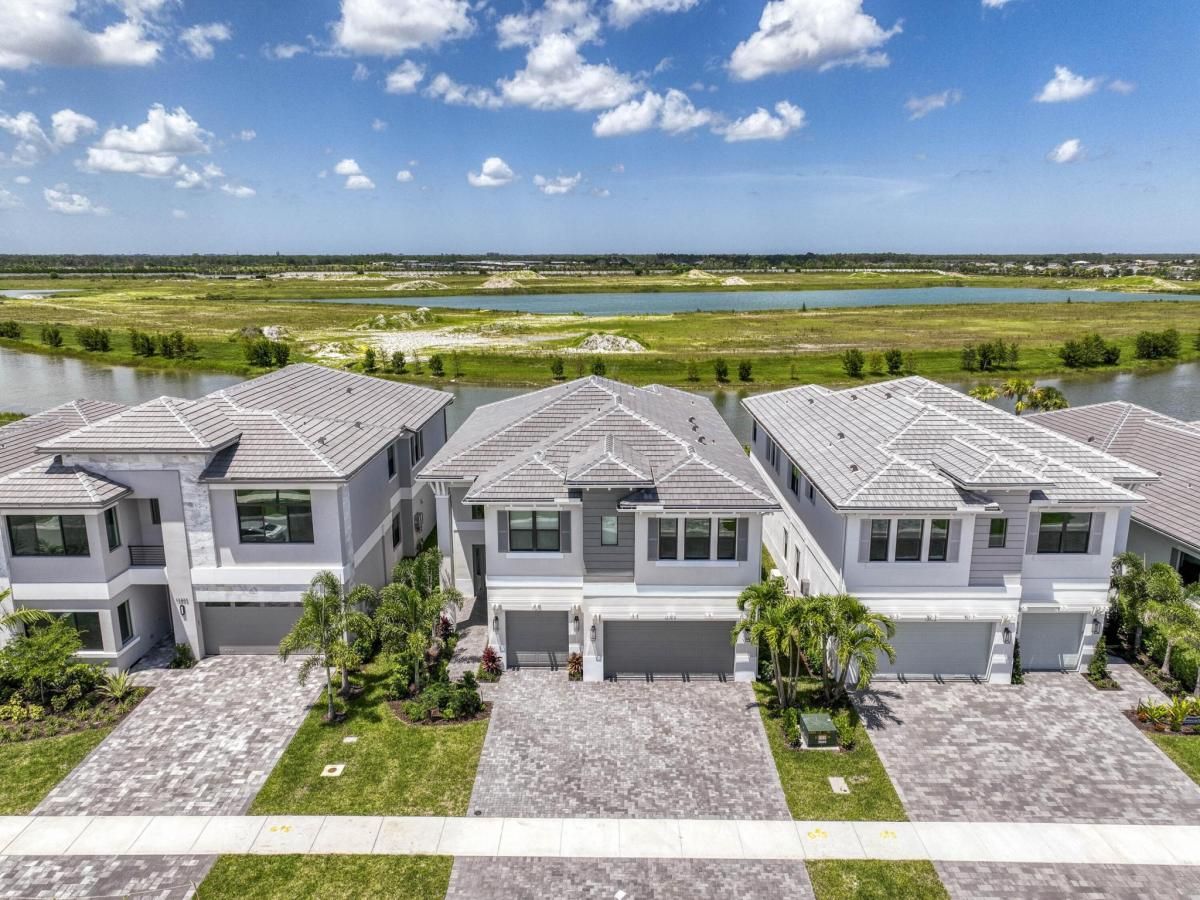 MLS #R11087752 image #0