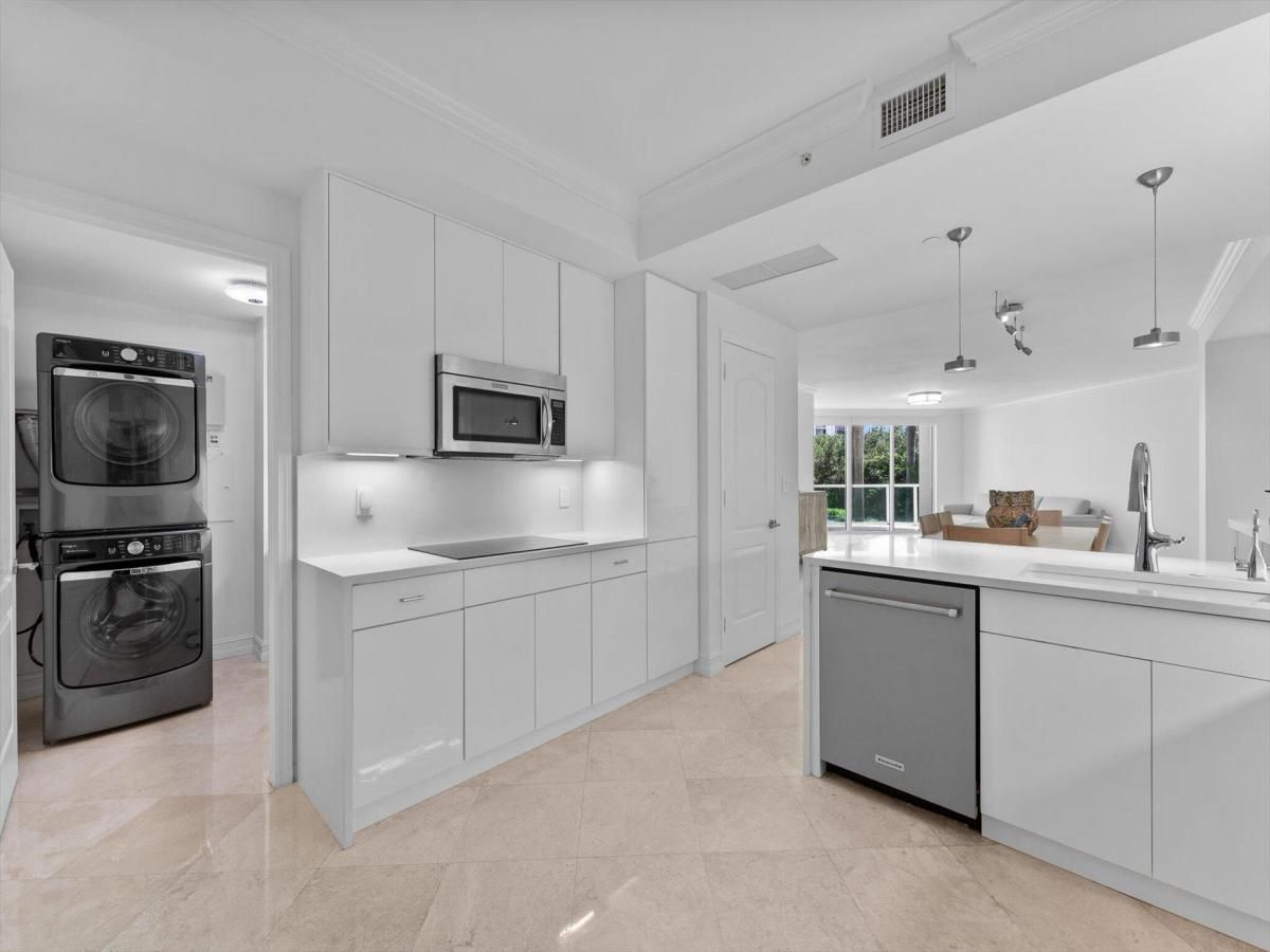 MLS #R11094067 image #0