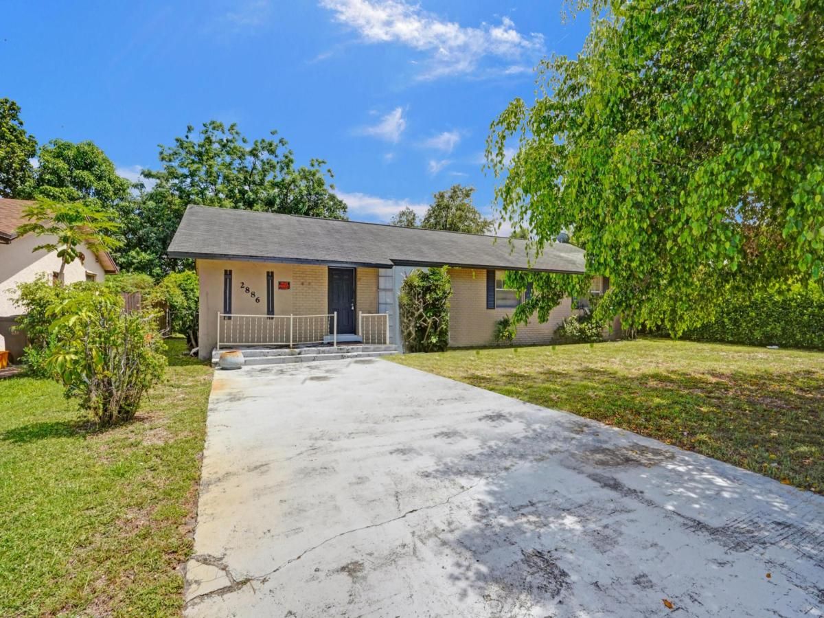 MLS #R11095590 image #0