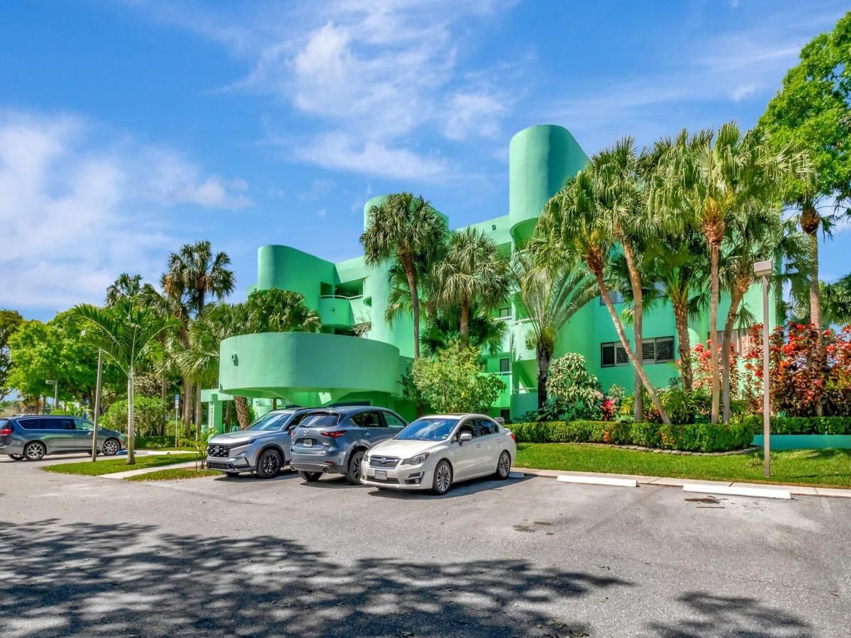 MLS #R11104469 image #0