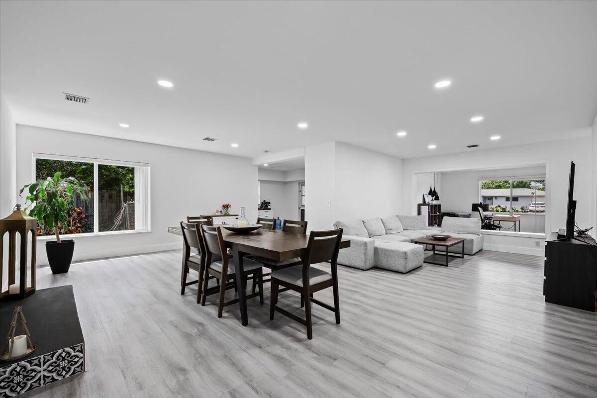 MLS #R11109144 image #0