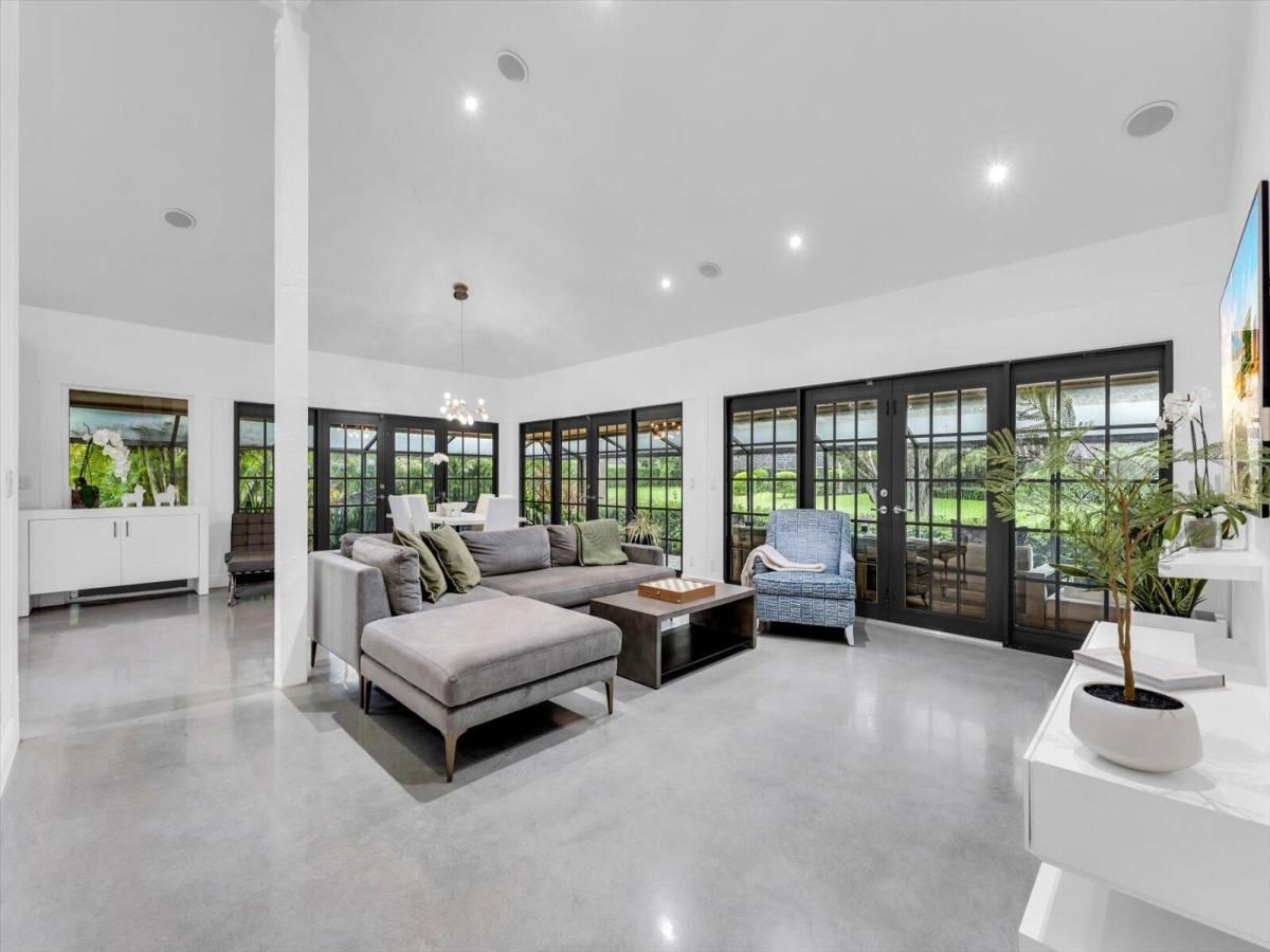 MLS #R11120045 image #0