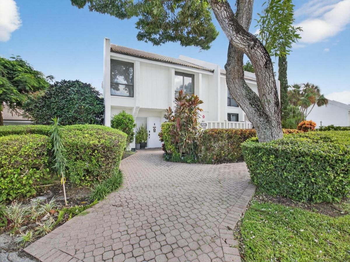 MLS #R11130744 image #0