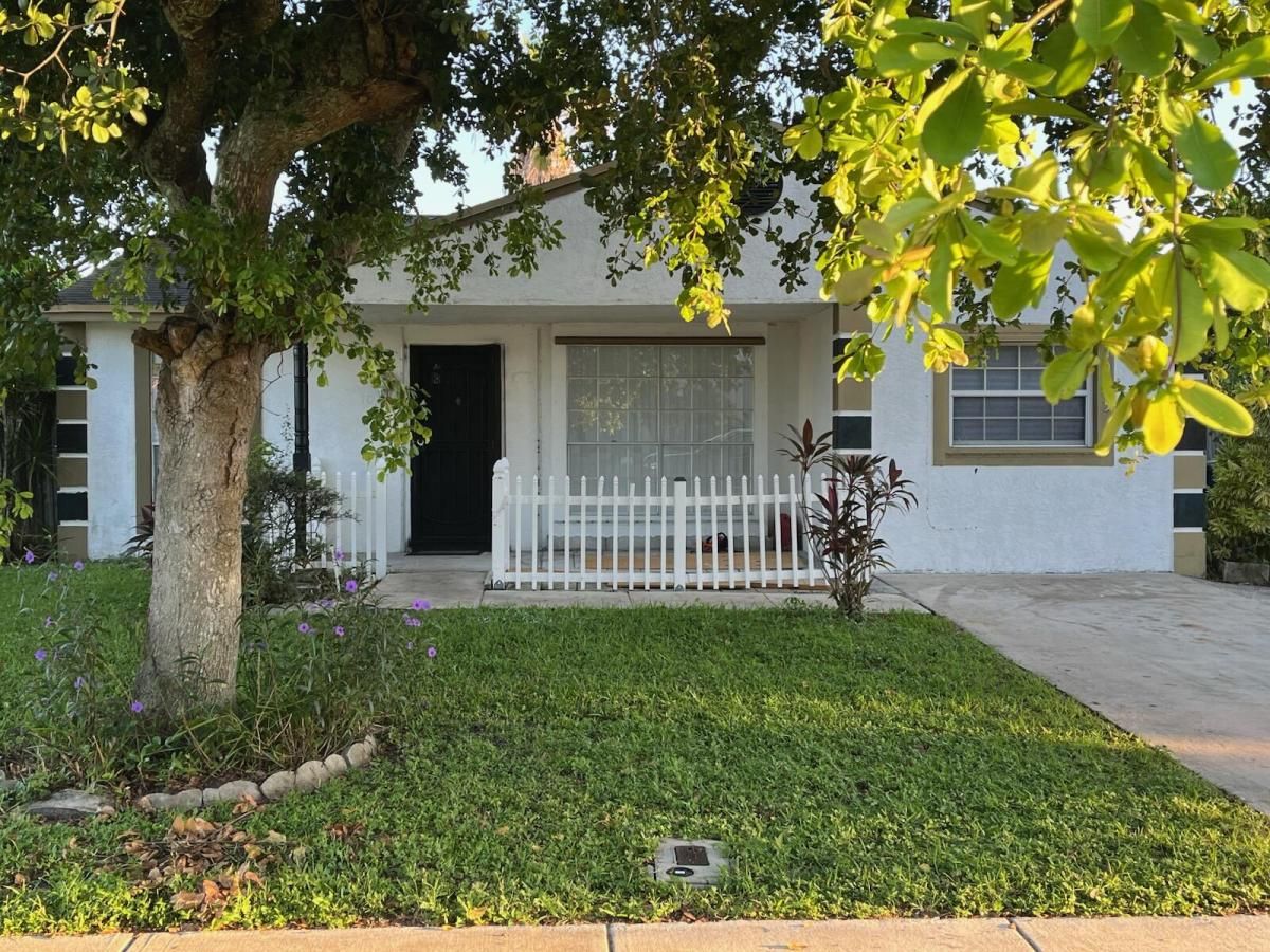 MLS #R11130782 image #0