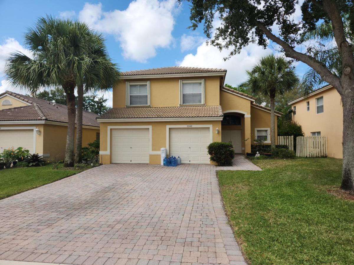 MLS #R11130803 image #0