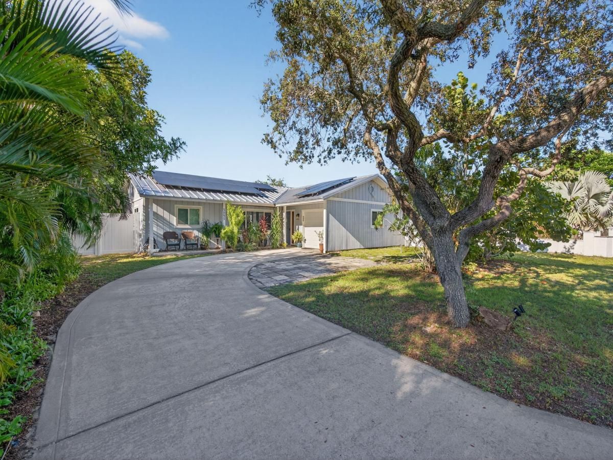 MLS #R11132059 image #0