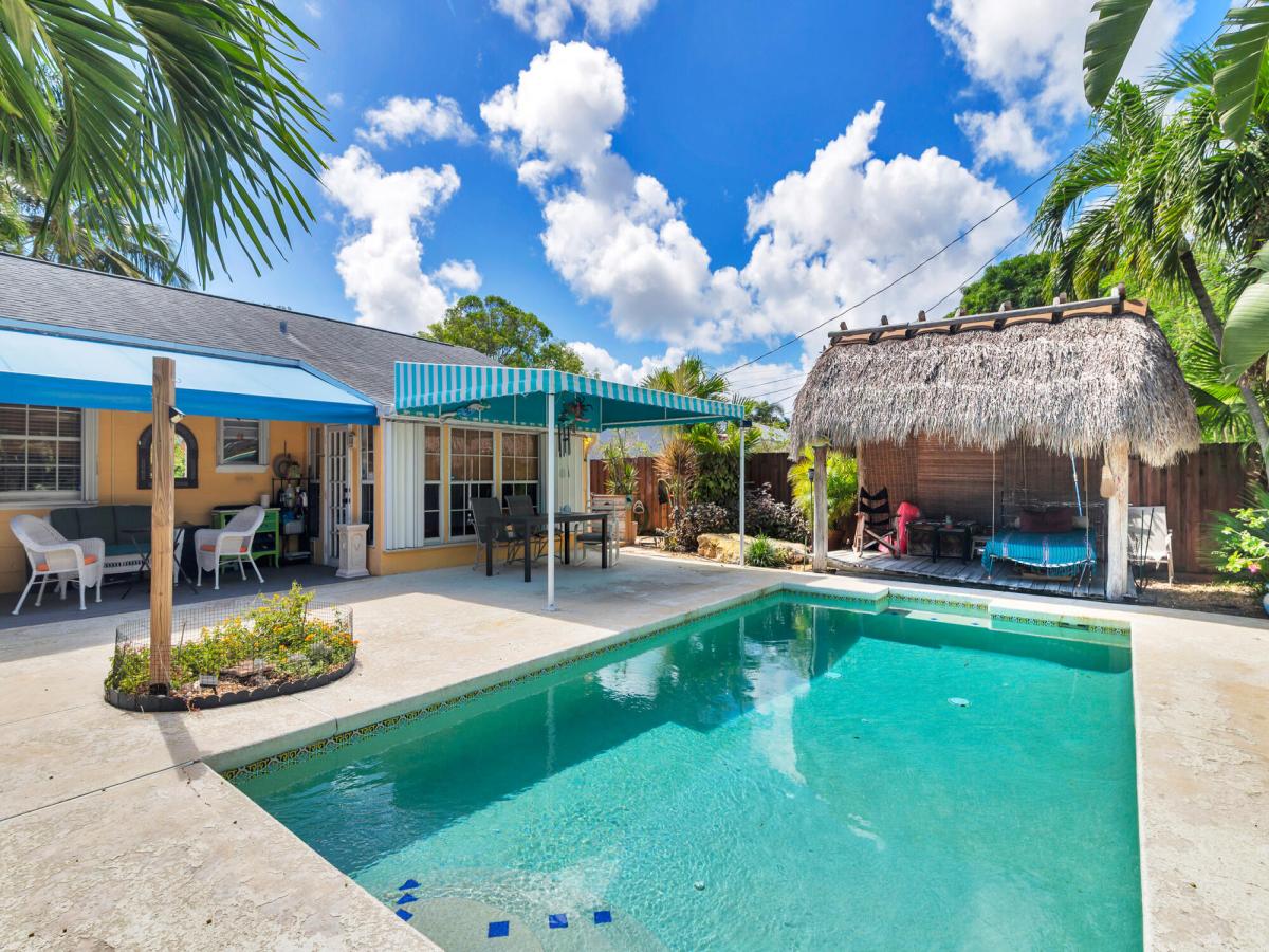 MLS #R11135398 image #0