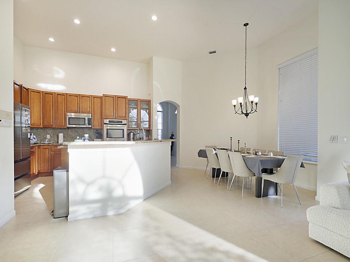 MLS #R11135745 image #0