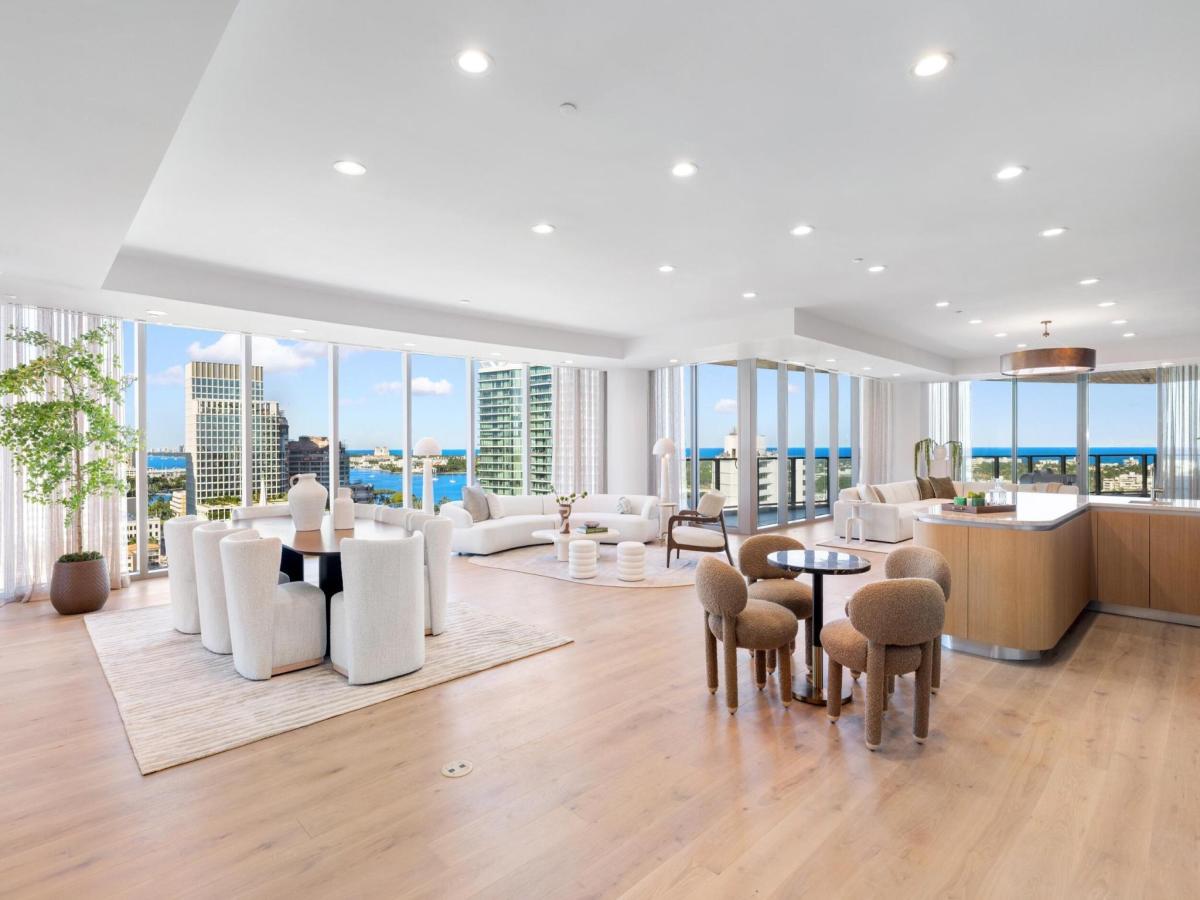 MLS #R11135854 image #0