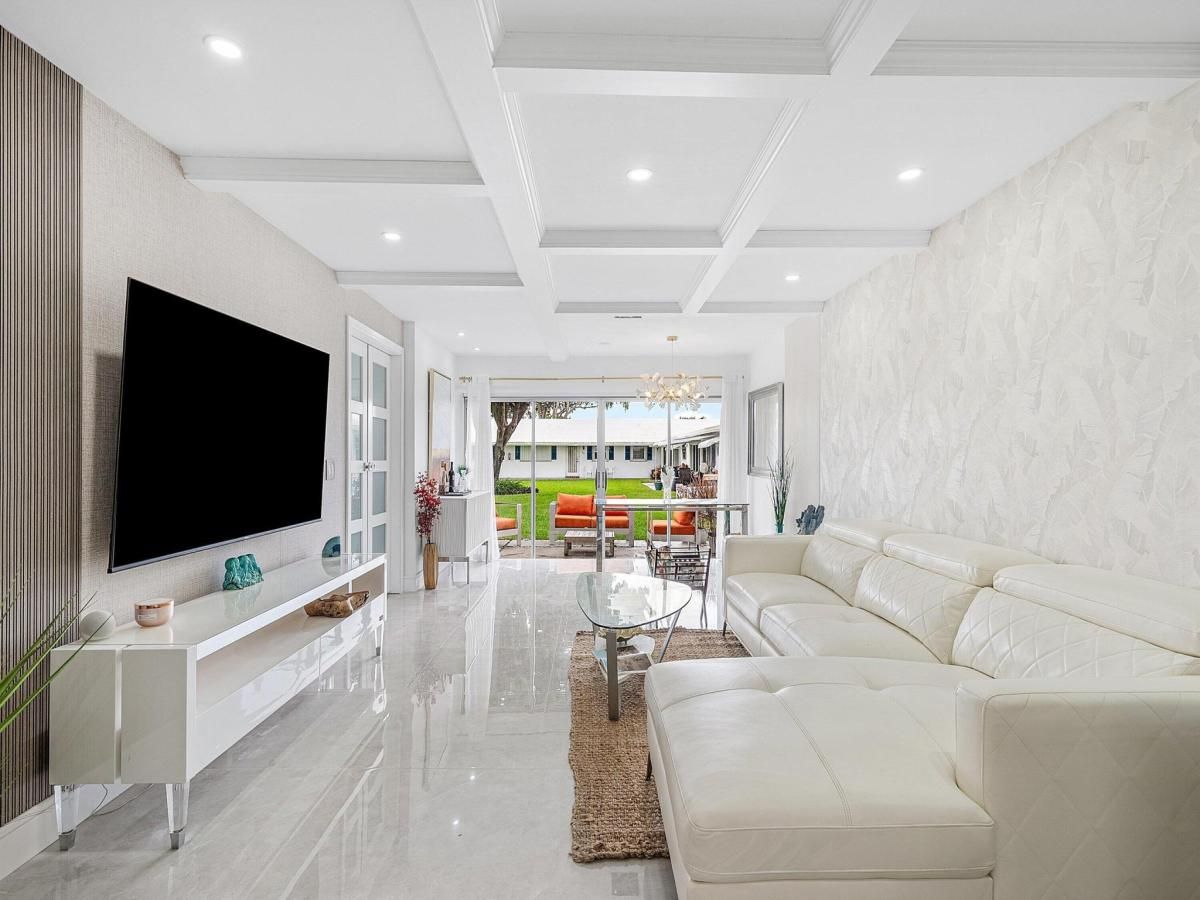 MLS #R11136009 image #0