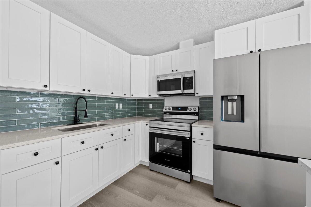 MLS #R11136818 image #0