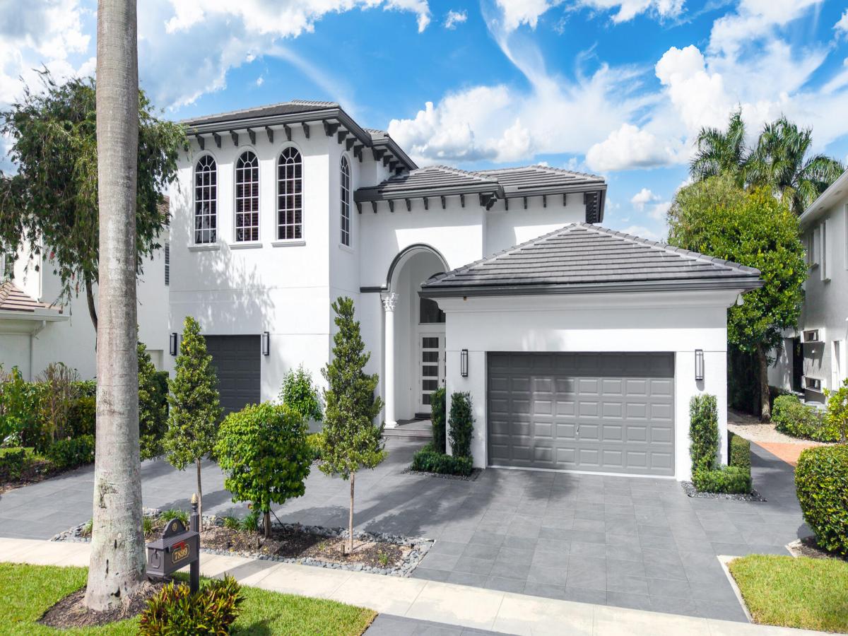 MLS #R11139710 image #0