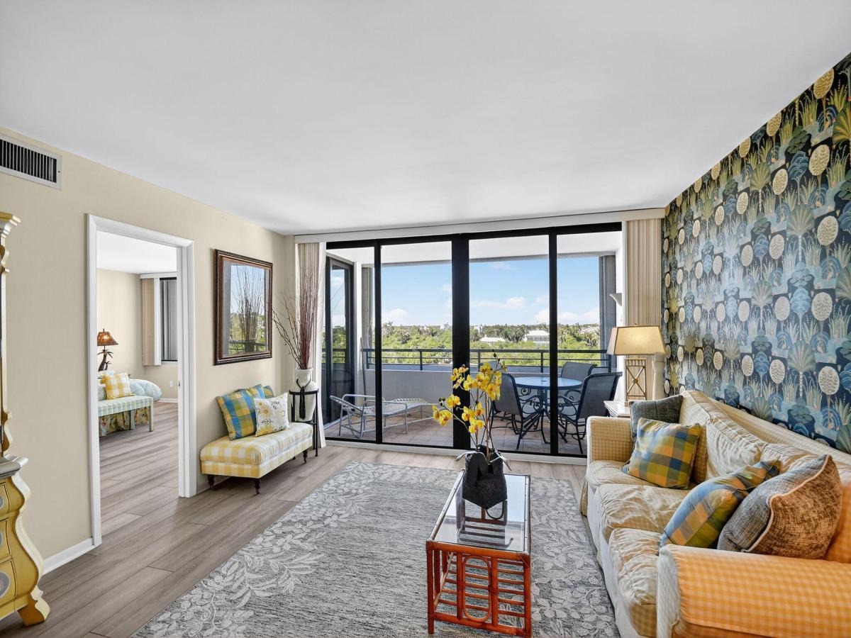 MLS #R11140955 image #0