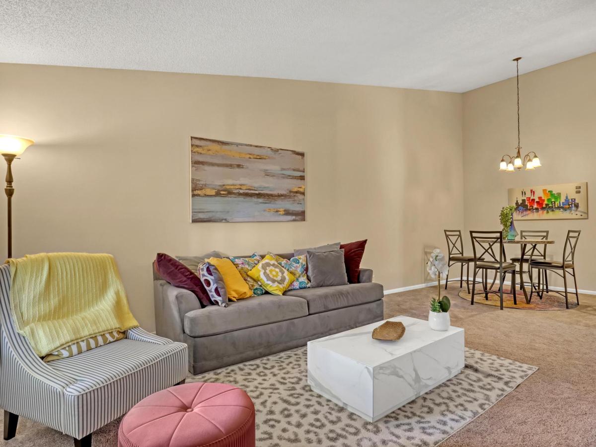 MLS #R11142105 image #0