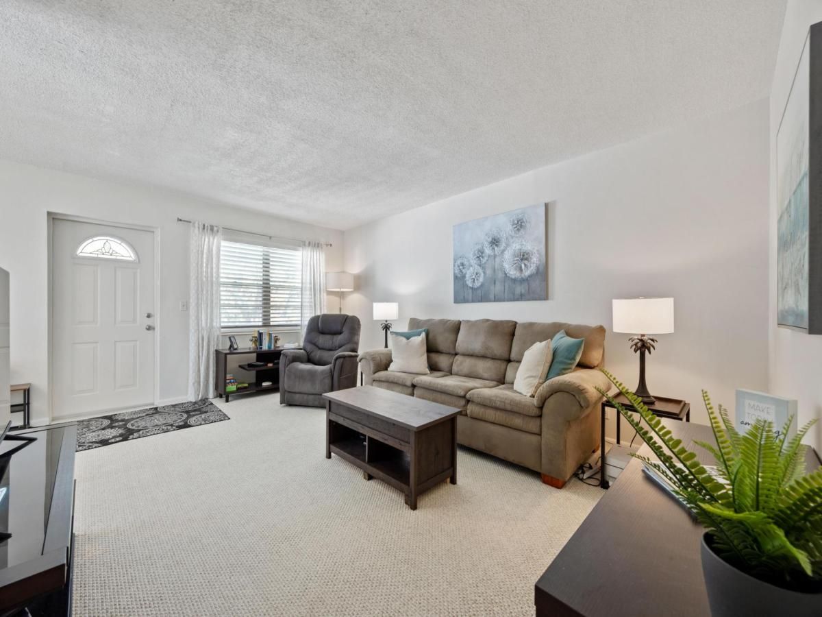 MLS #R11142827 image #0