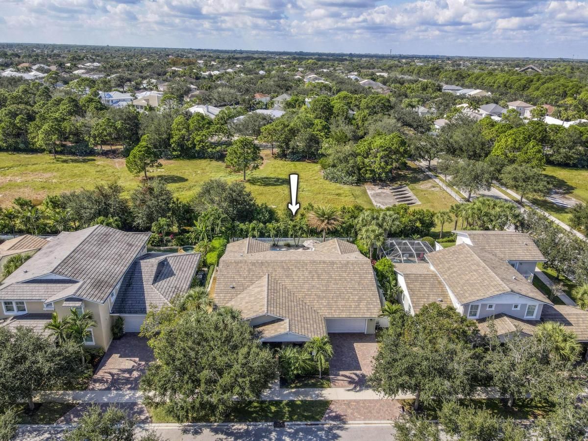 MLS #R11142971 image #0