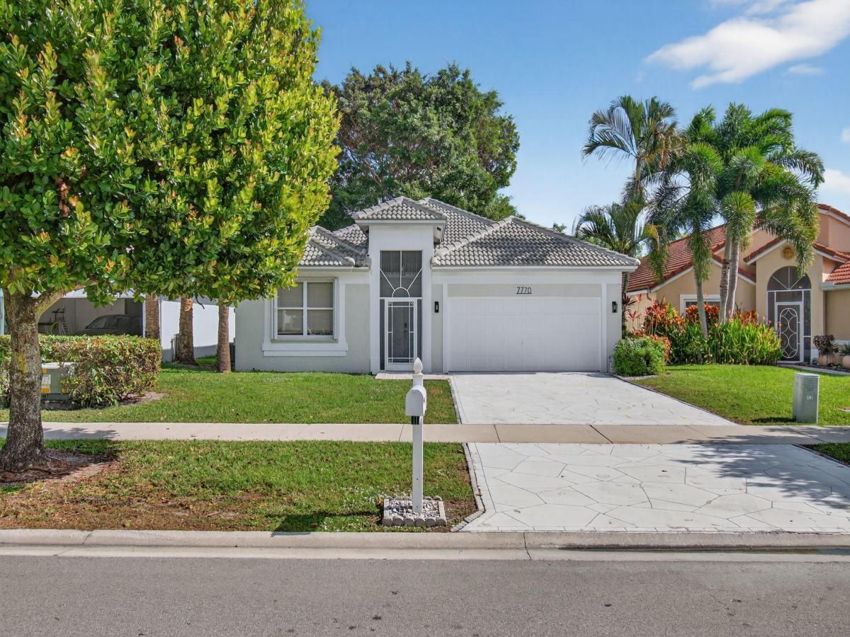 MLS #R11144920 image #0