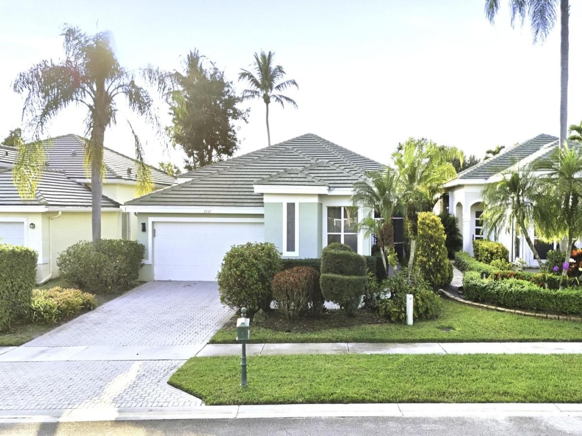 MLS #R11145757 image #0