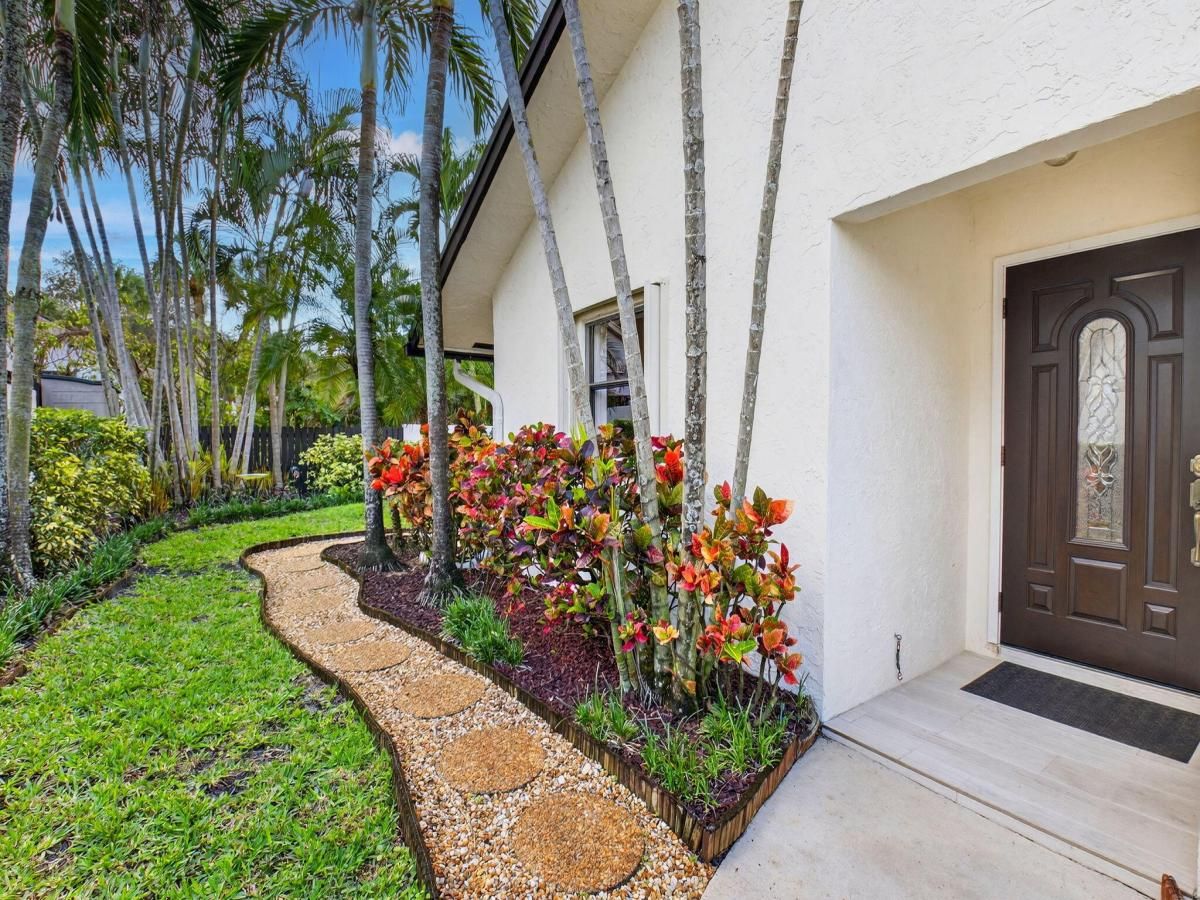 MLS #R11146358 image #0