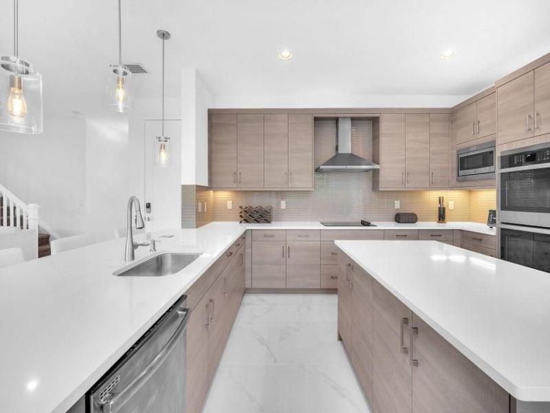 MLS #R11146655 image #0