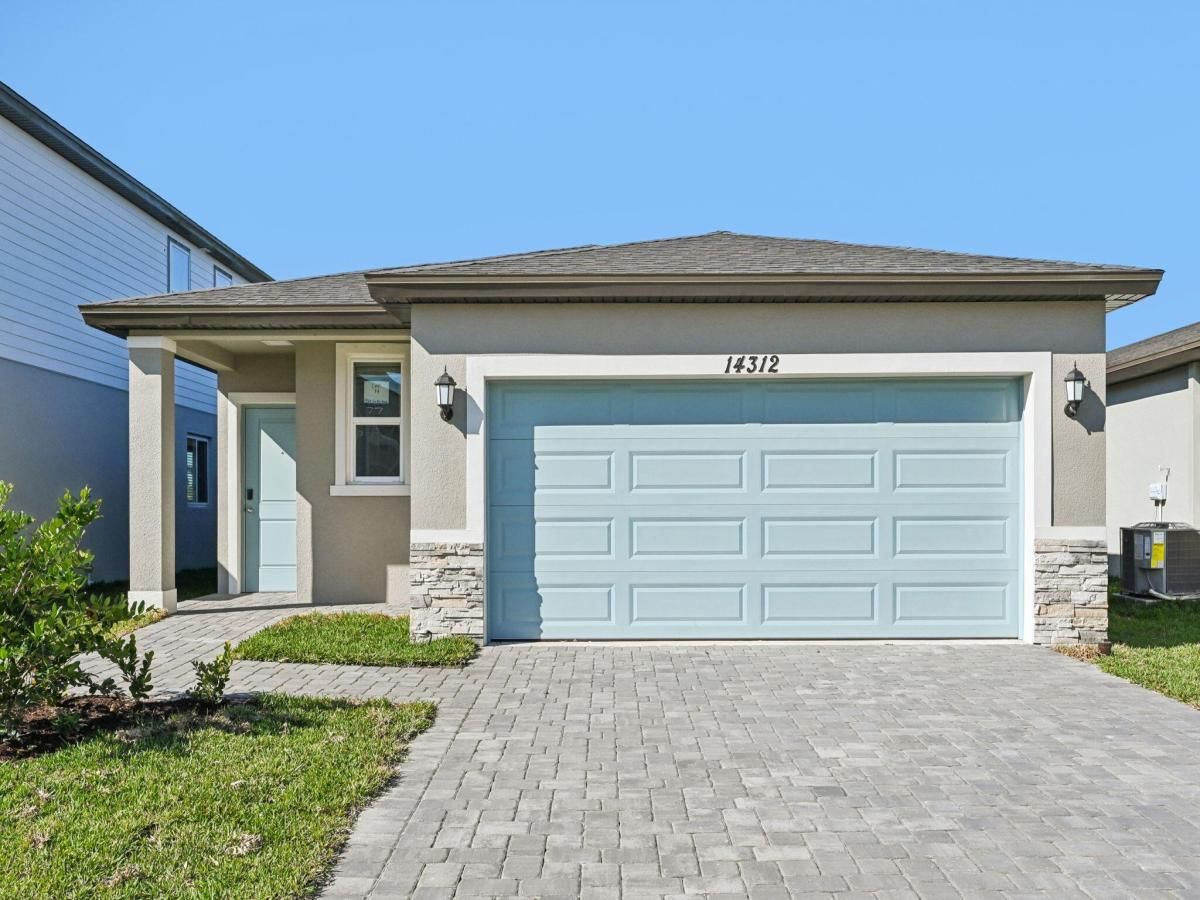 MLS #R11147340 image #0