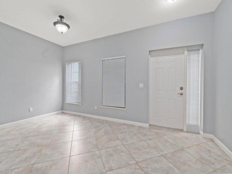 MLS #R11147692 image #0