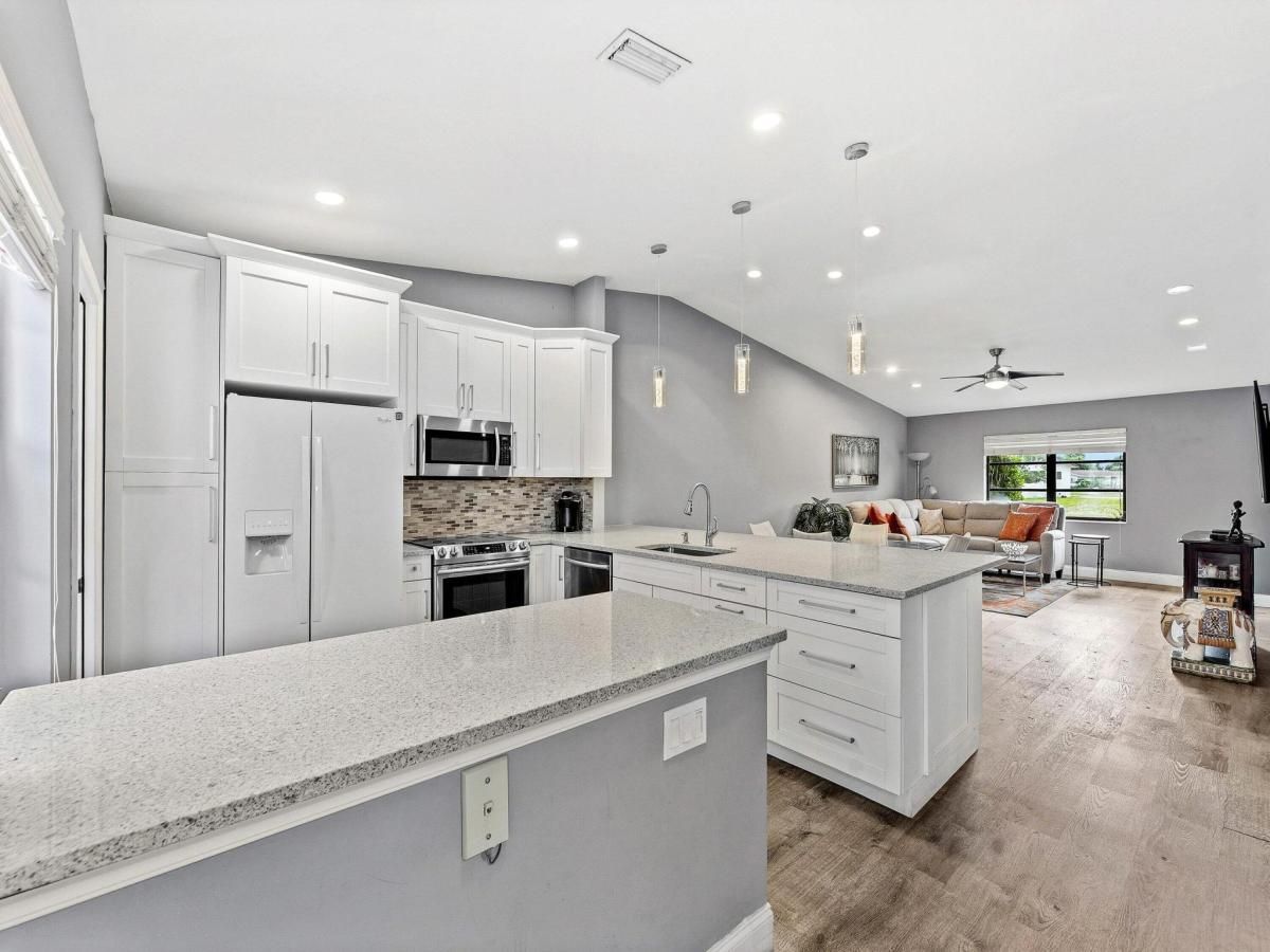 MLS #R11147818 image #0