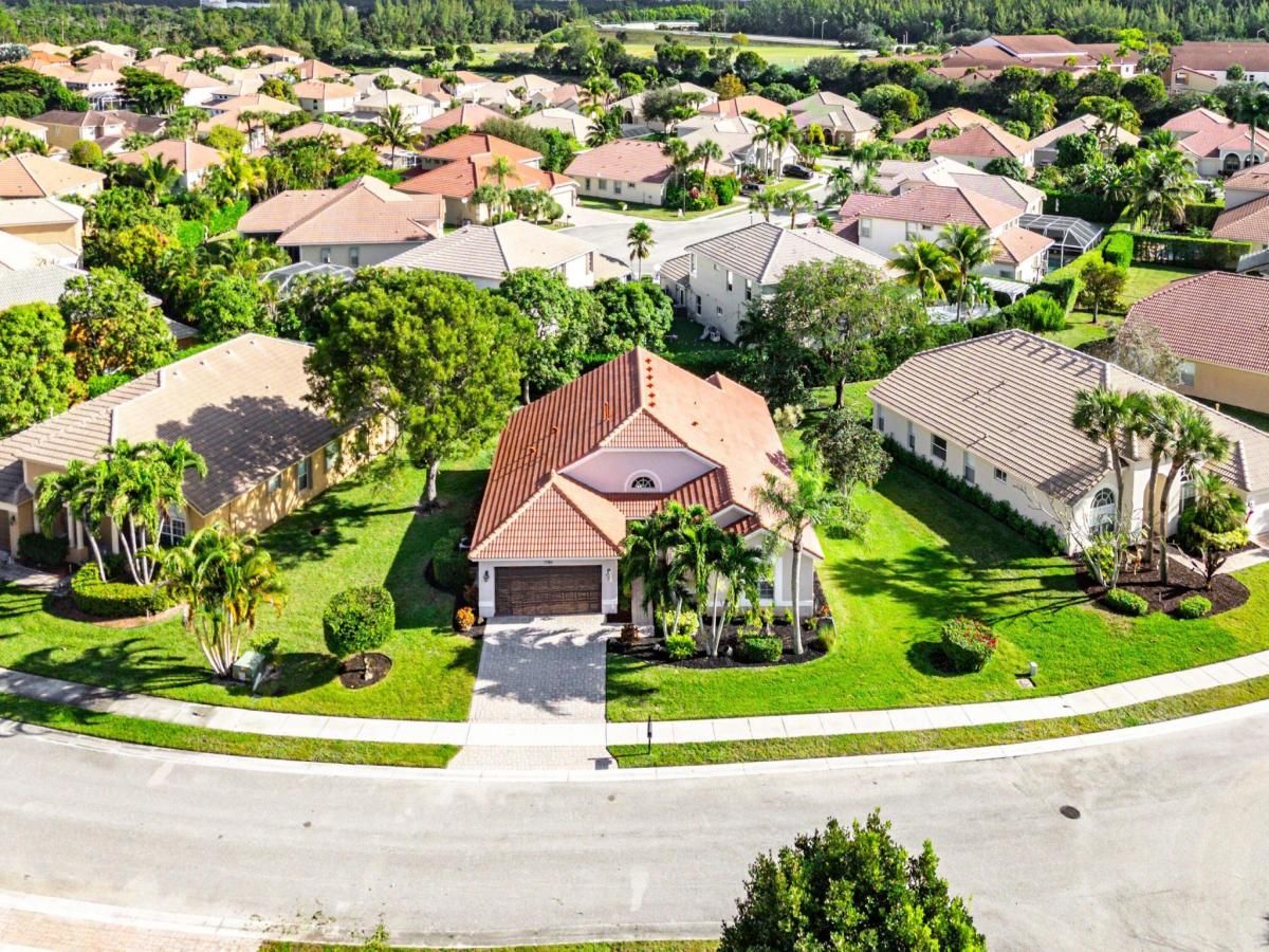 MLS #R11148562 image #0