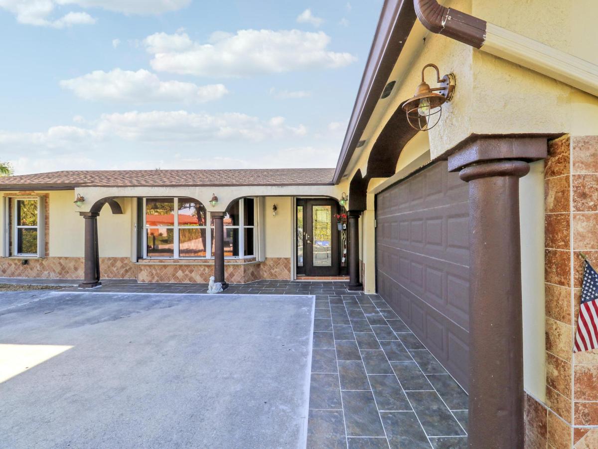 MLS #R11148681 image #0