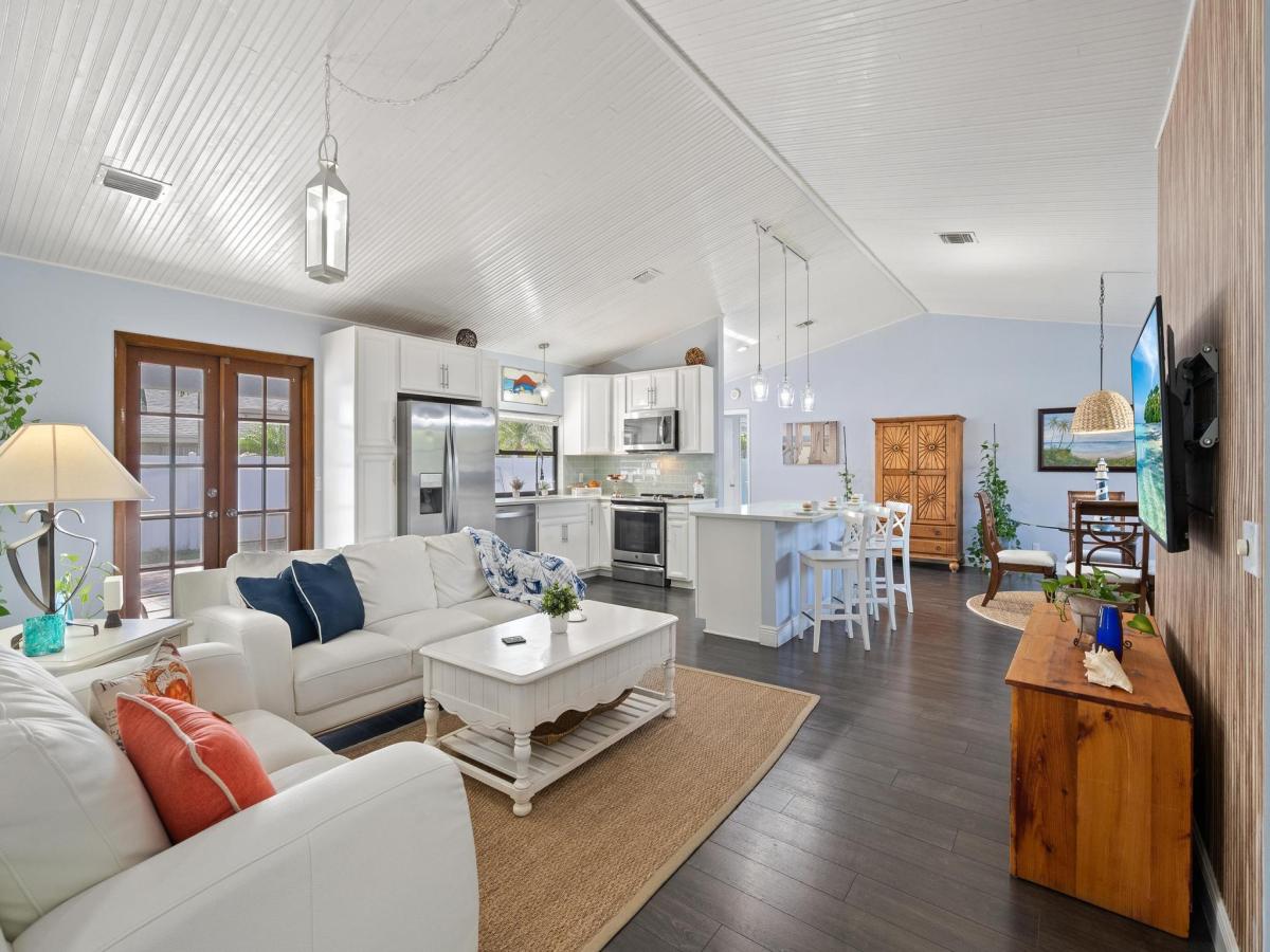 MLS #R11149070 image #0