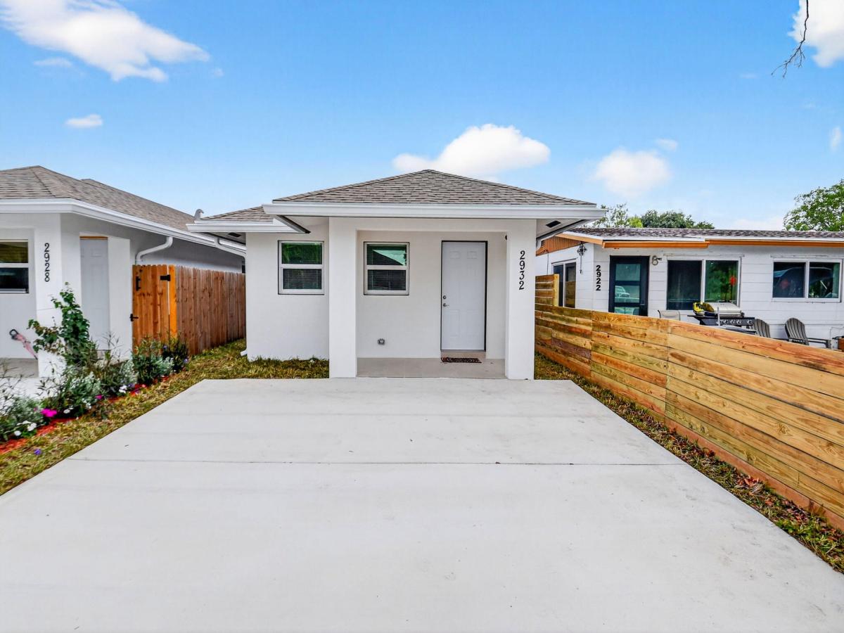 MLS #R11149401 image #0