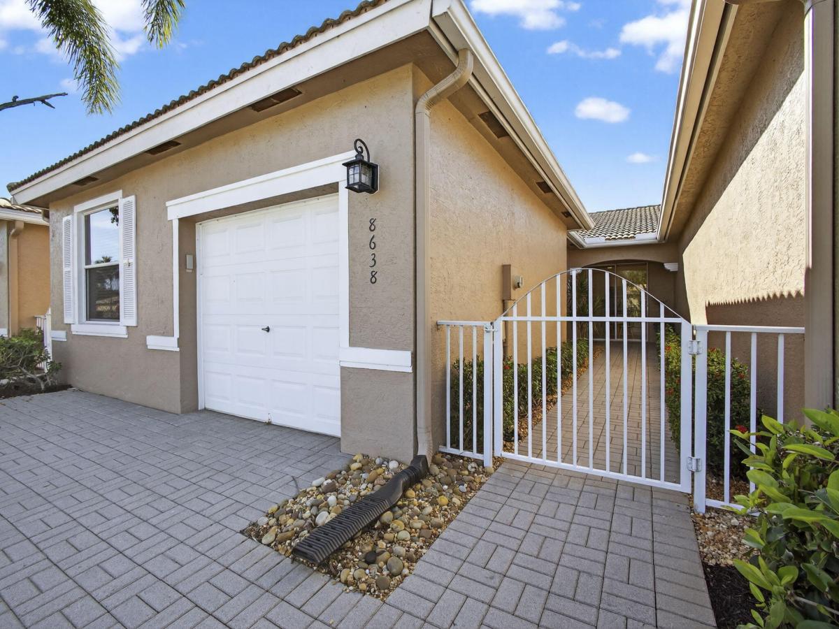 MLS #R11149481 image #0