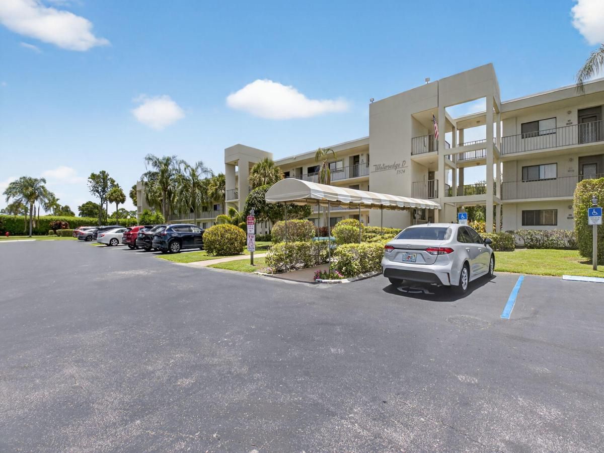 MLS #R11149717 image #0