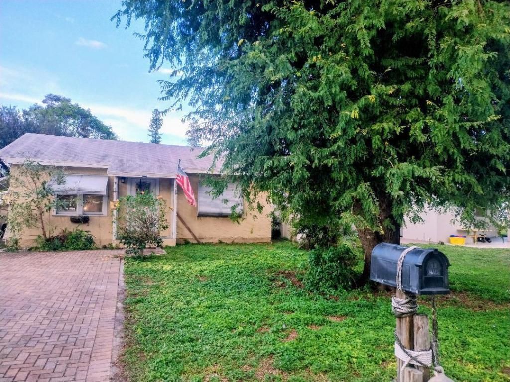 MLS #R11149840 image #0