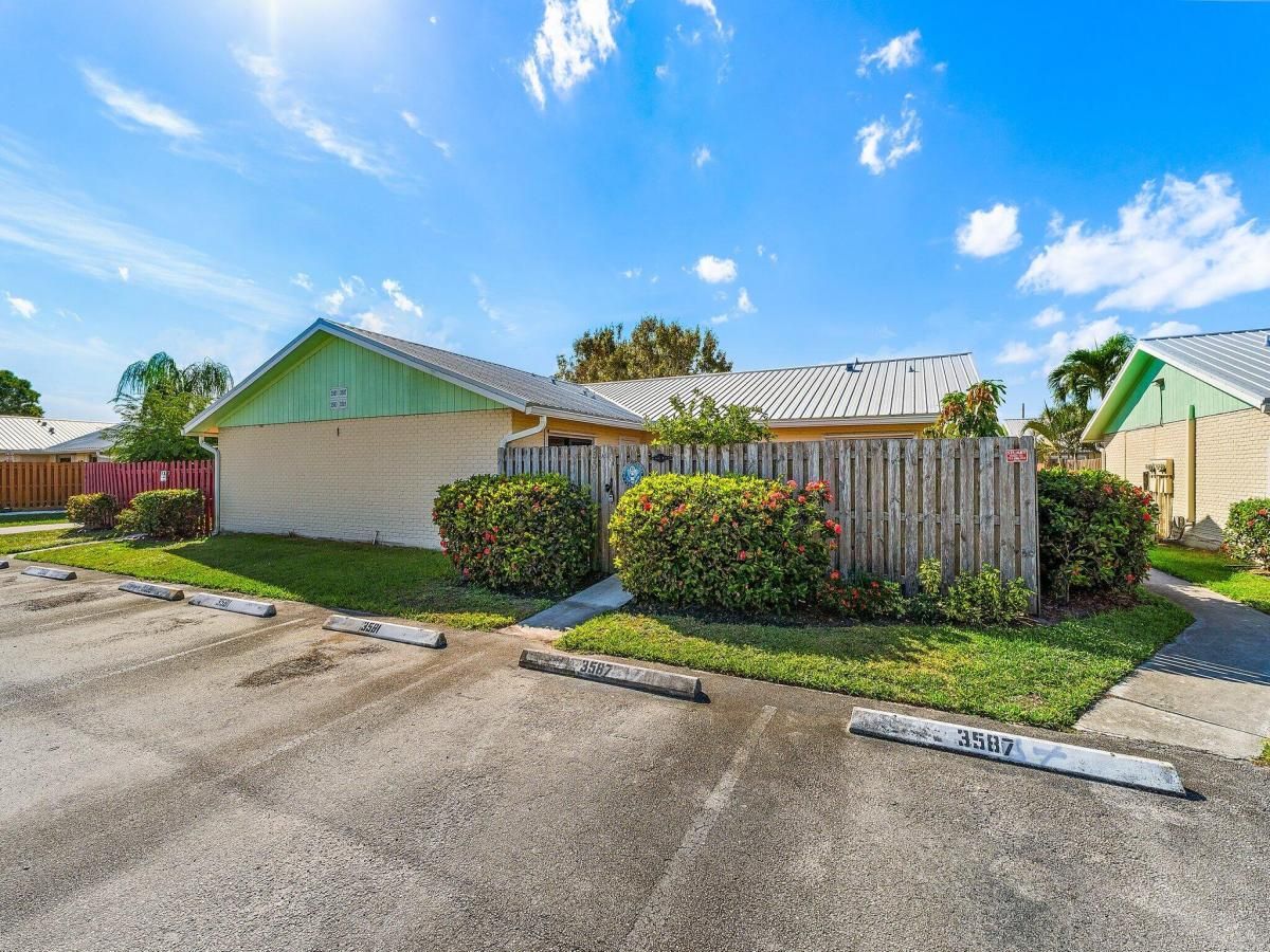 MLS #R11149862 image #0