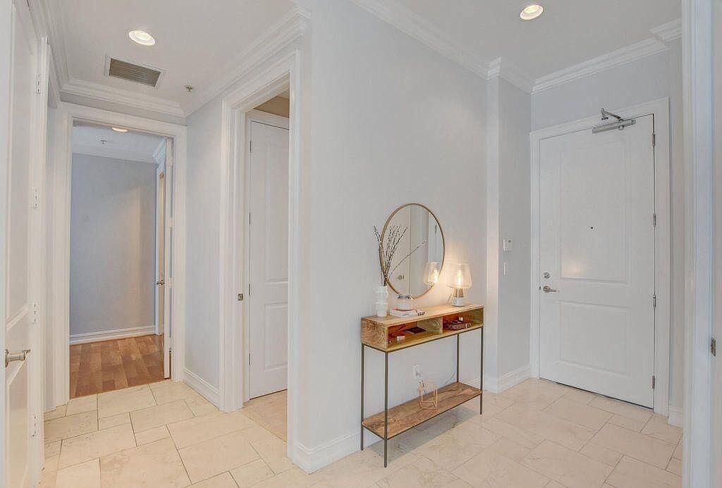 MLS #R11150042 image #0