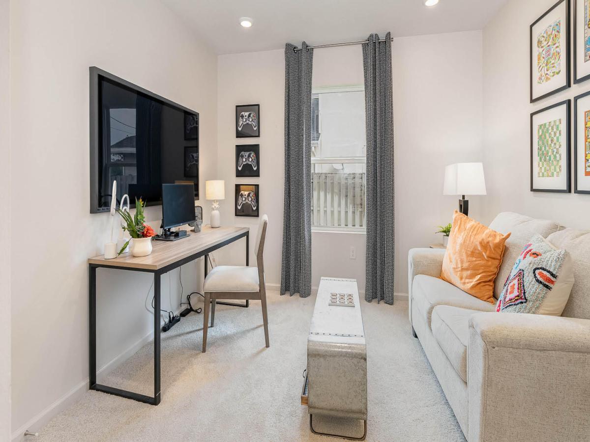 MLS #R11150095 image #0