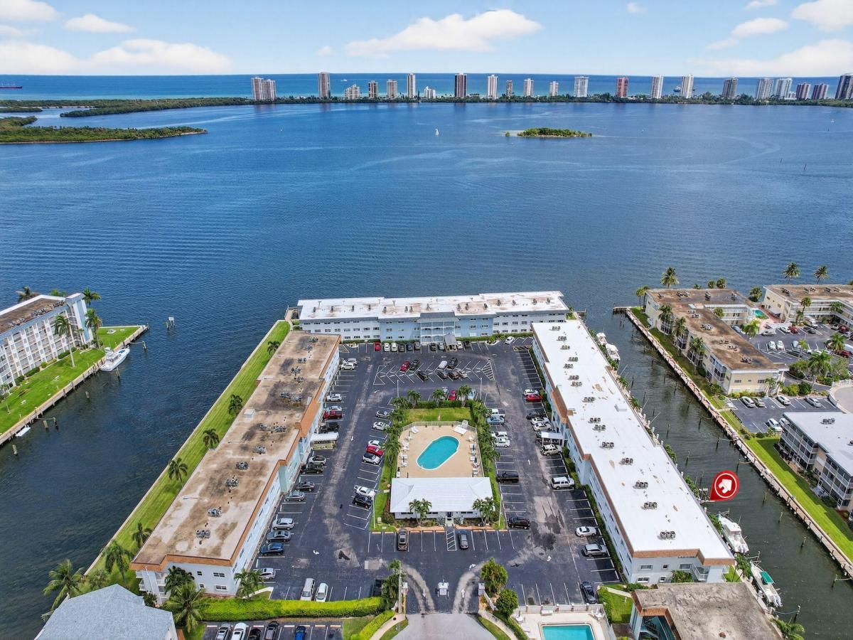 MLS #R11150362 image #0