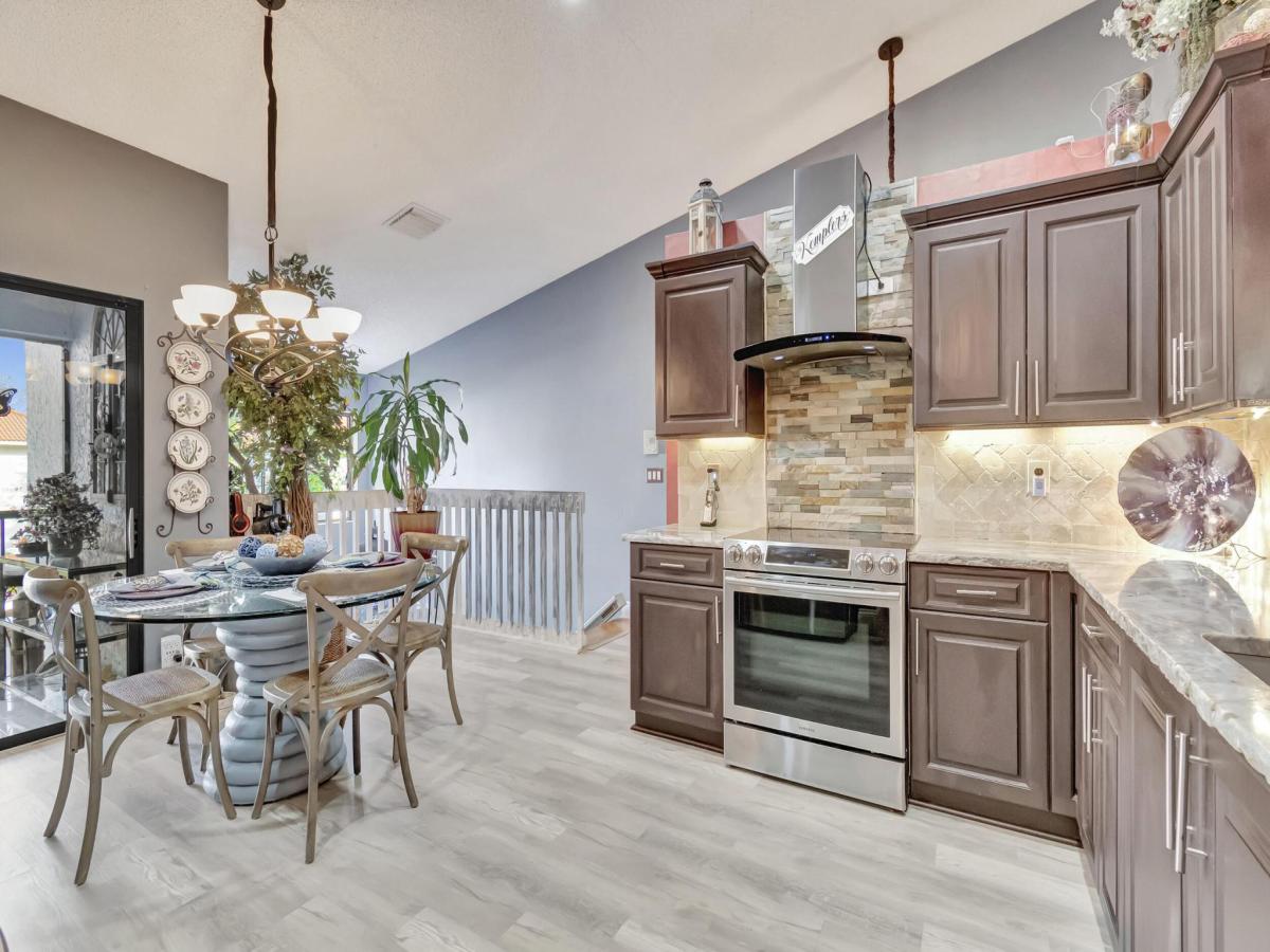 MLS #R11150444 image #0